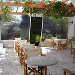 Roussos 4* Naousa