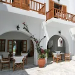 Roussos 4*