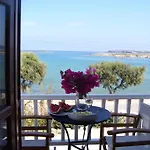 Roussos
