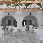 Roussos Gasthuis 4*