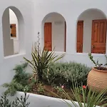 Gasthuis Roussos 4*