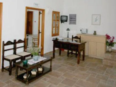 Roussos Πανσιόν