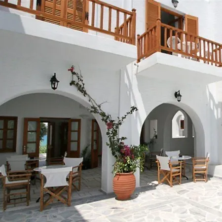 Roussos 4*