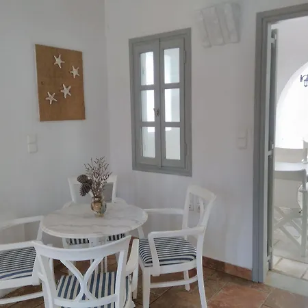 Πανσιόν Roussos