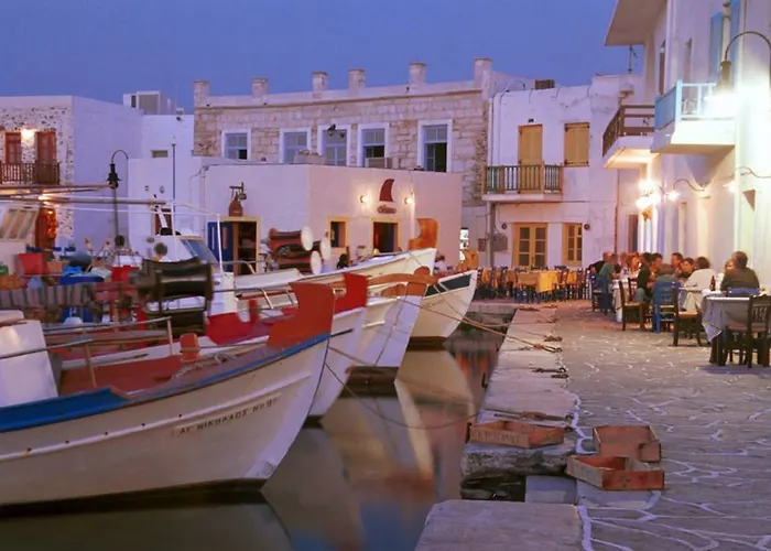 Roussos Penzion Nausa