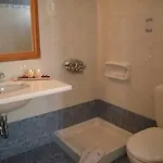 Guest house Roussos 4*