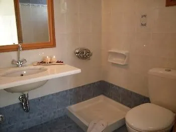 Πανσιόν Roussos 4*