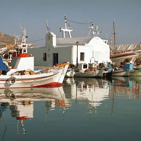 Roussos Naousa (Paros)