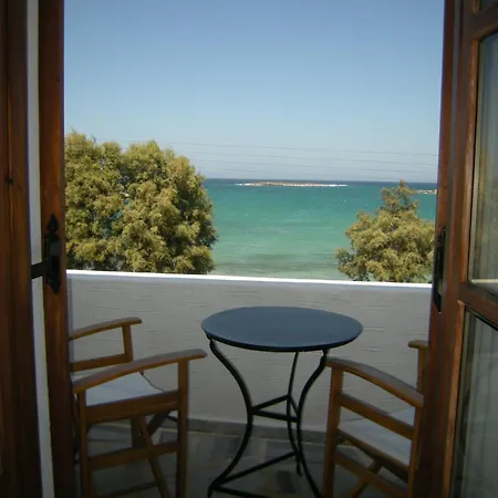 Guest house Roussos Naousa (Paros)
