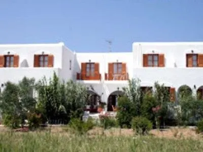 Roussos Naousa (Paros)