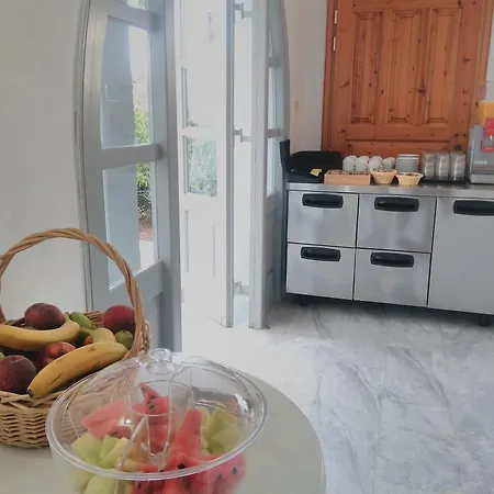 Guest house Roussos Naousa (Paros)