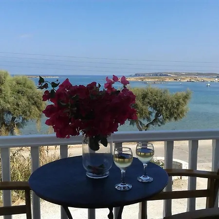 Roussos Naousa (Paros)