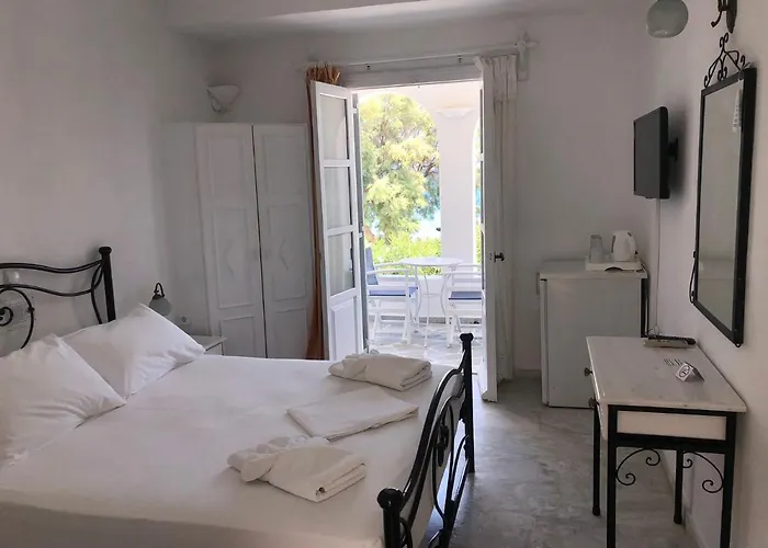 Πανσιόν Roussos