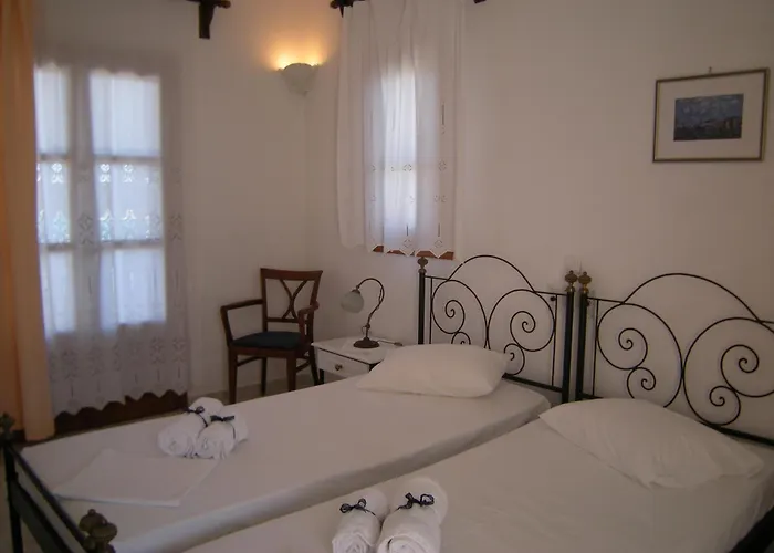 ゲストハウス Roussos