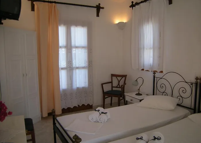 ゲストハウス Roussos