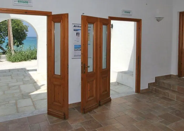 Roussos Πανσιόν 4*