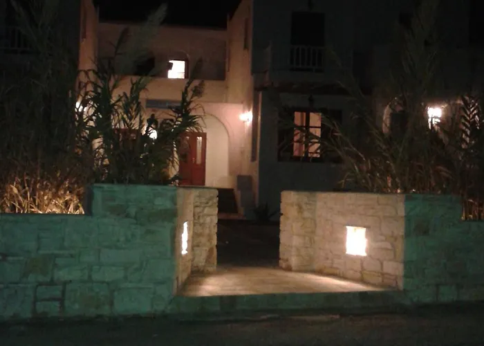 Roussos Πανσιόν